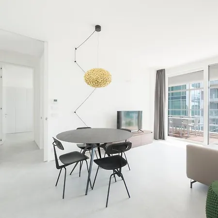 The Summer Apartment