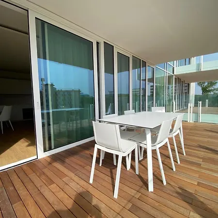 The Summer Apartment